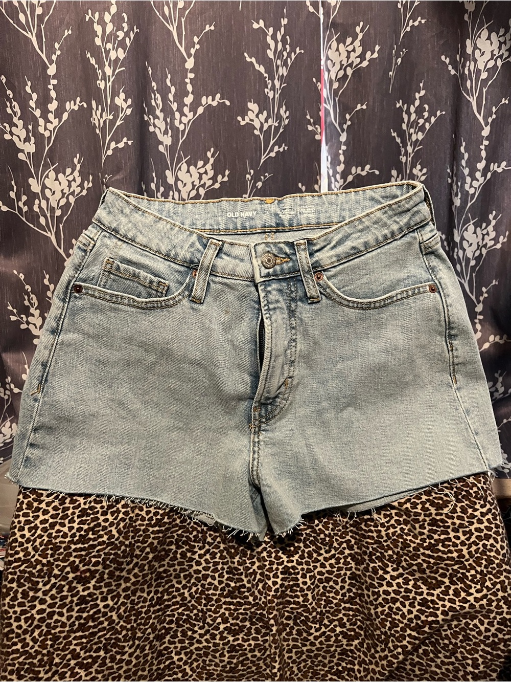 Old Navy Light Wash Denim Frayed Hem Cutoff Shorts